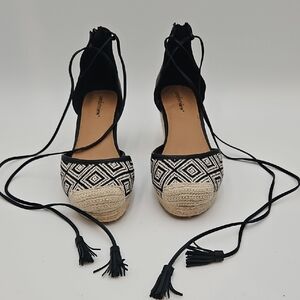 Comfortview Black and Cream Espadrille Wedge Shoes String 9W Ryann